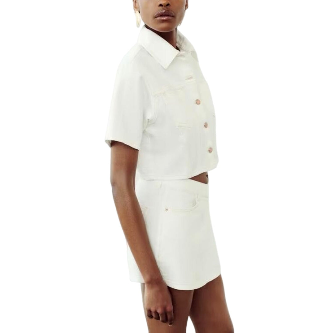 Two-Piece White Denim Set with Mini Skirt Pants and Buttoned Polo Collar Blazer - Genesis