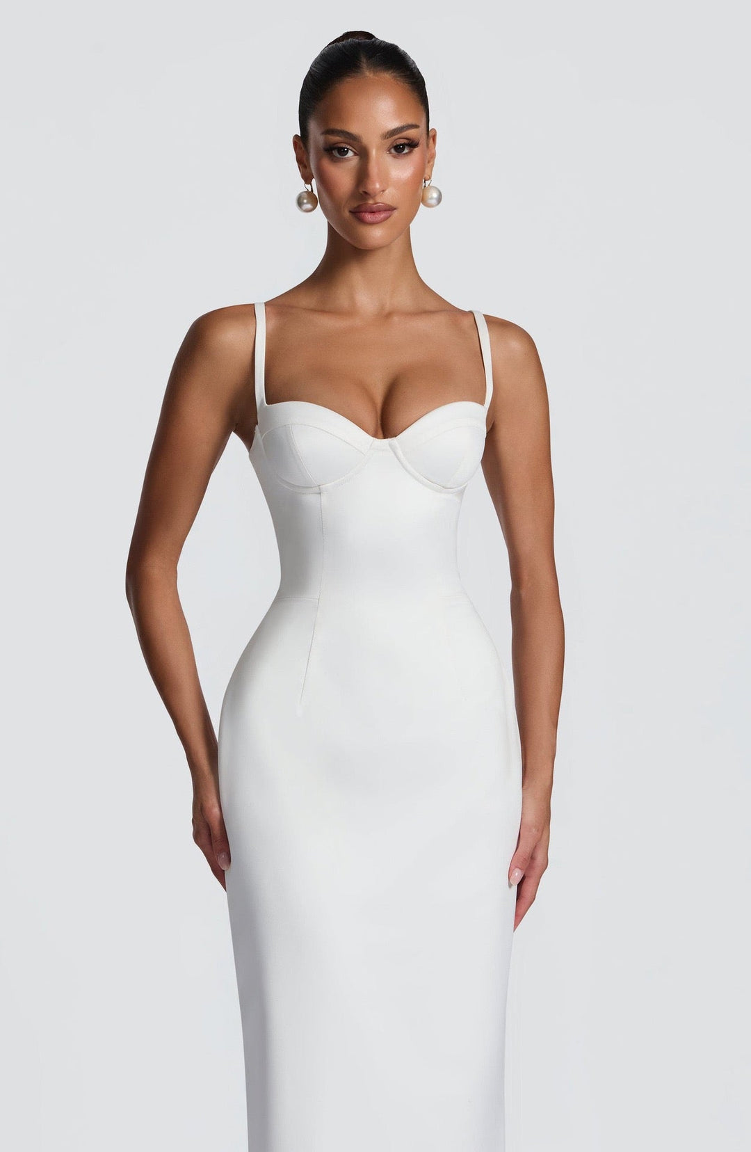 Satin maxi dress with back ties – Nelly
