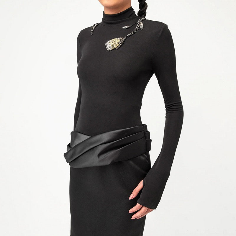 Maxi dress with satin turtleneck design - Shiraz