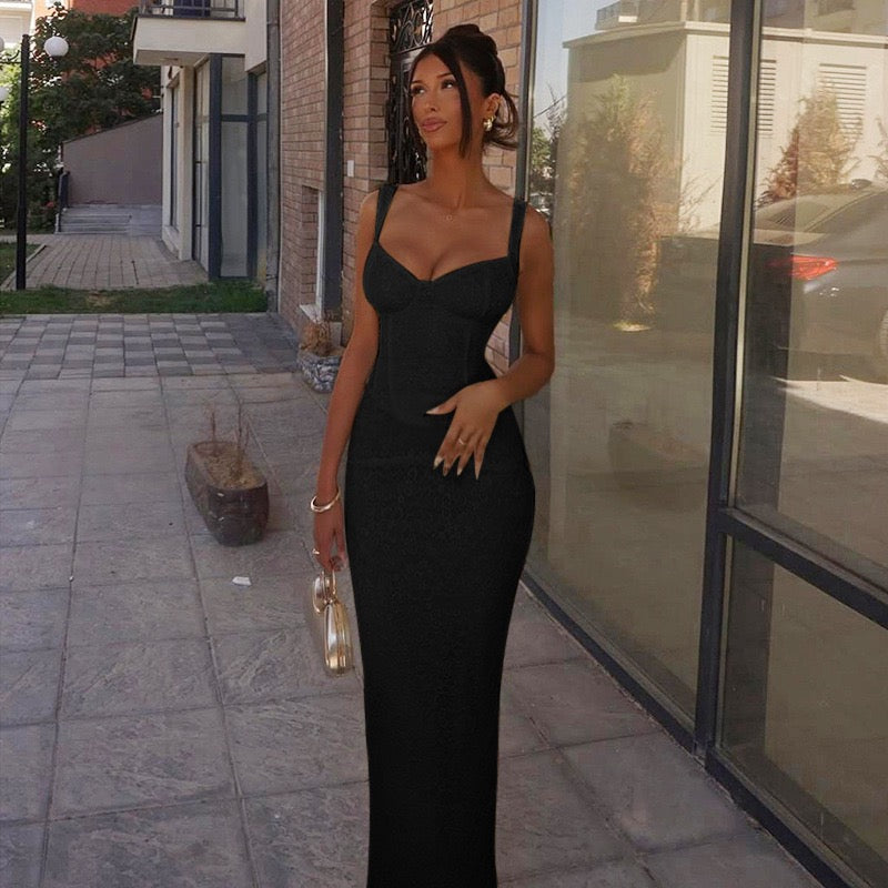Floral-embroidered maxi dress – Nurit