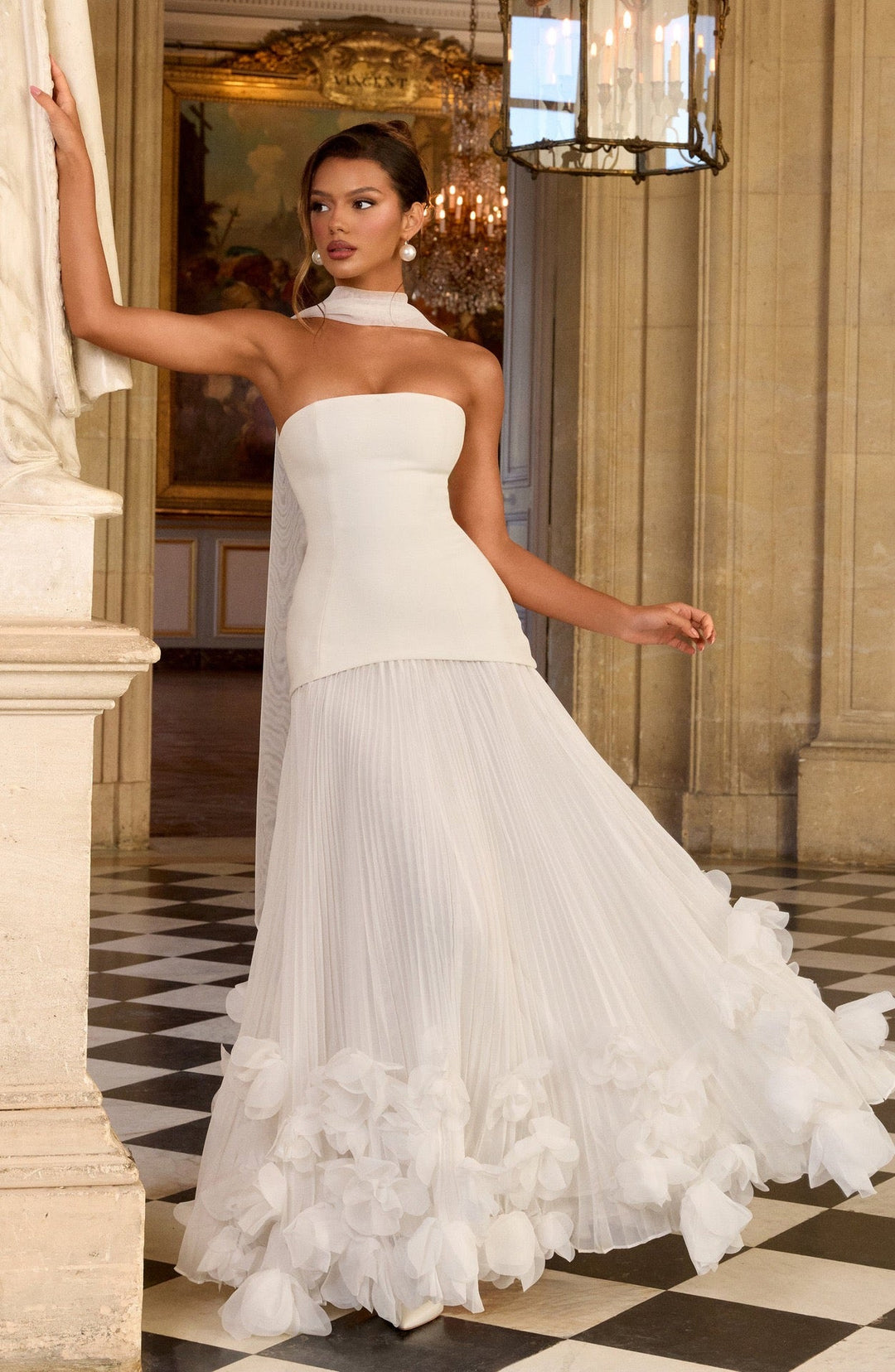 Strapless maxi dress with a 3D floral design – fifi