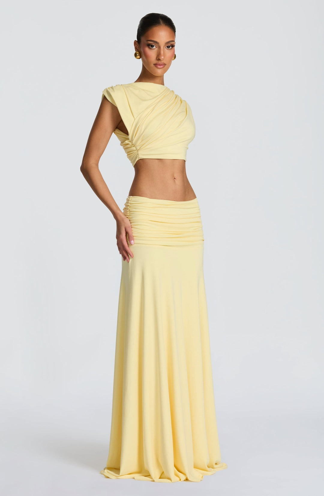 Ray - Two-piece pleated set with a maxi skirt and crop top