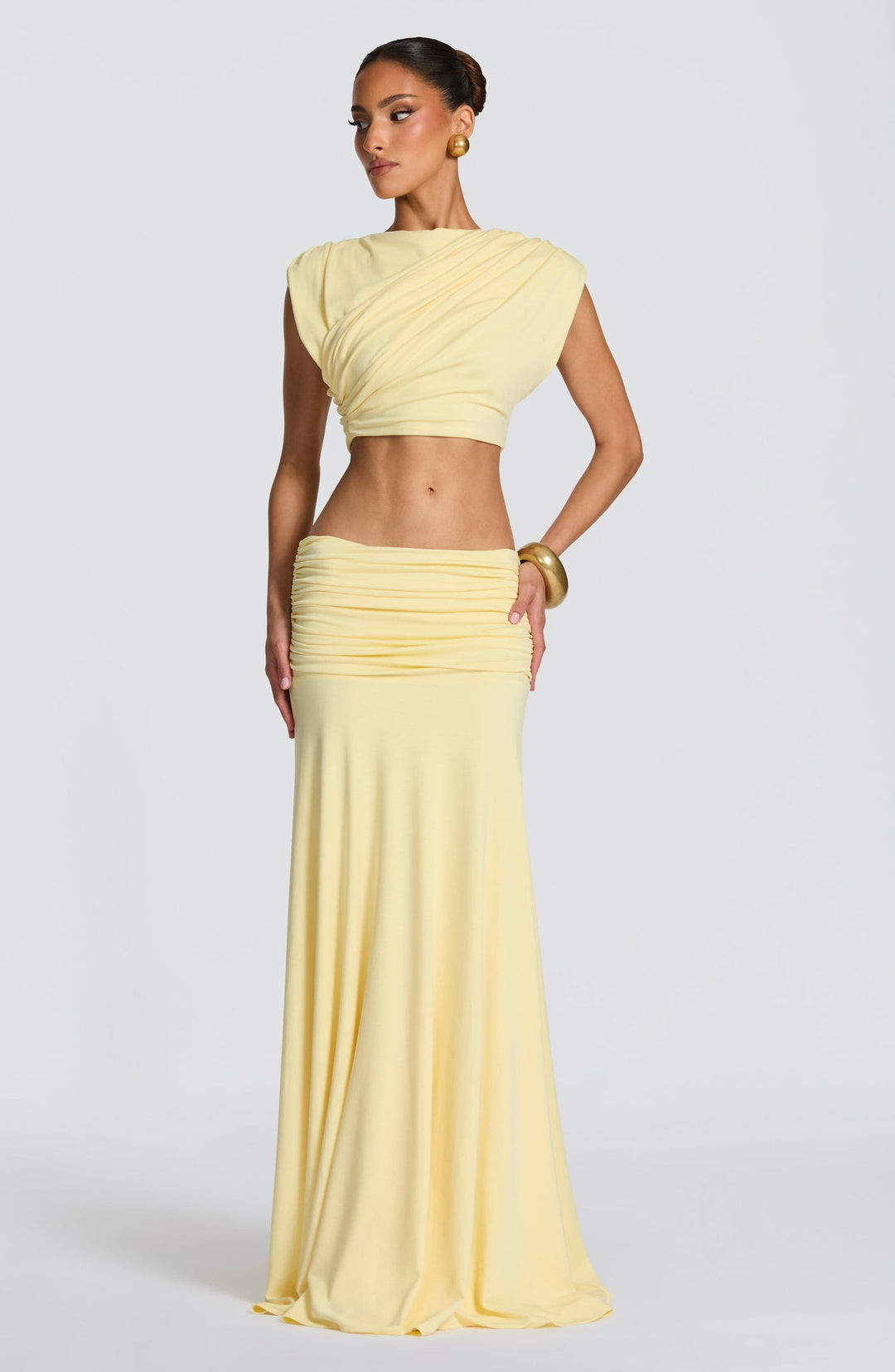 Ray - Two-piece pleated set with a maxi skirt and crop top