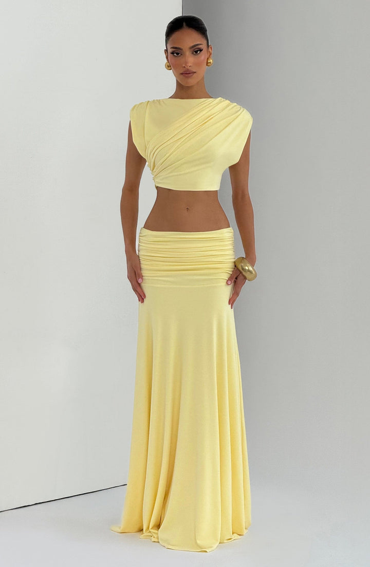 Ray - Two-piece pleated set with a maxi skirt and crop top