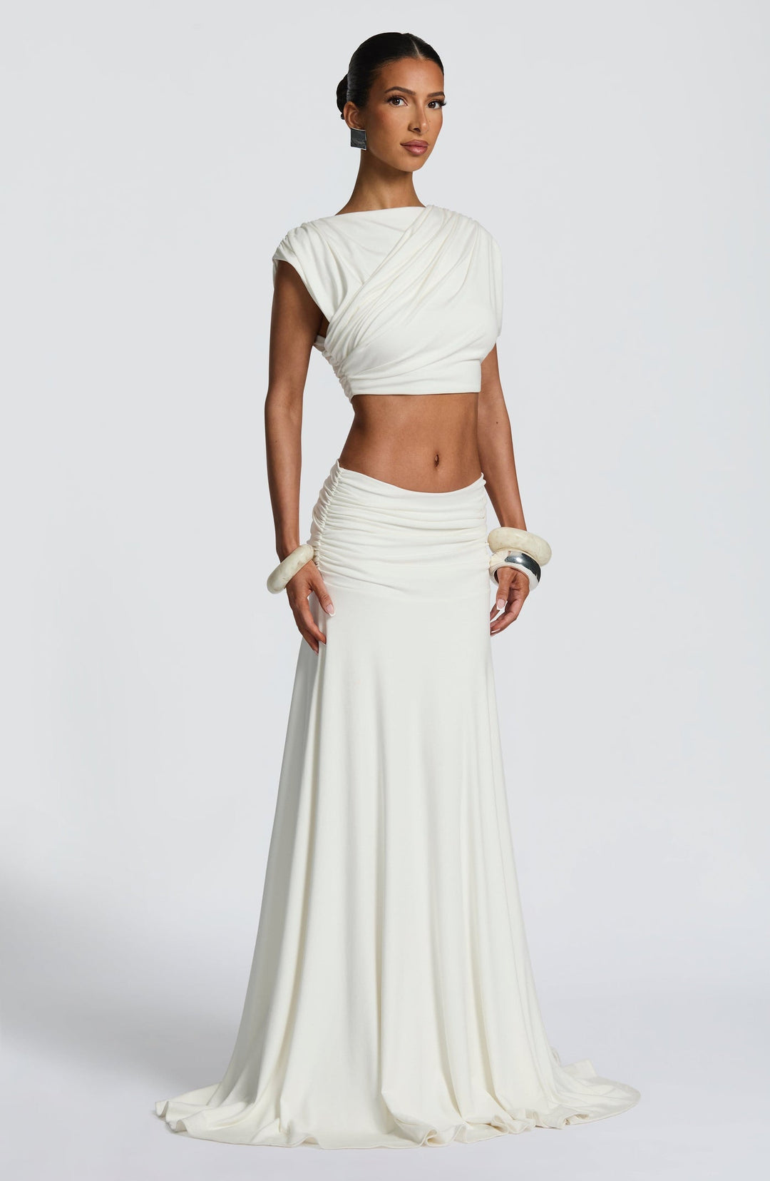 Ray - Two-piece pleated set with a maxi skirt and crop top