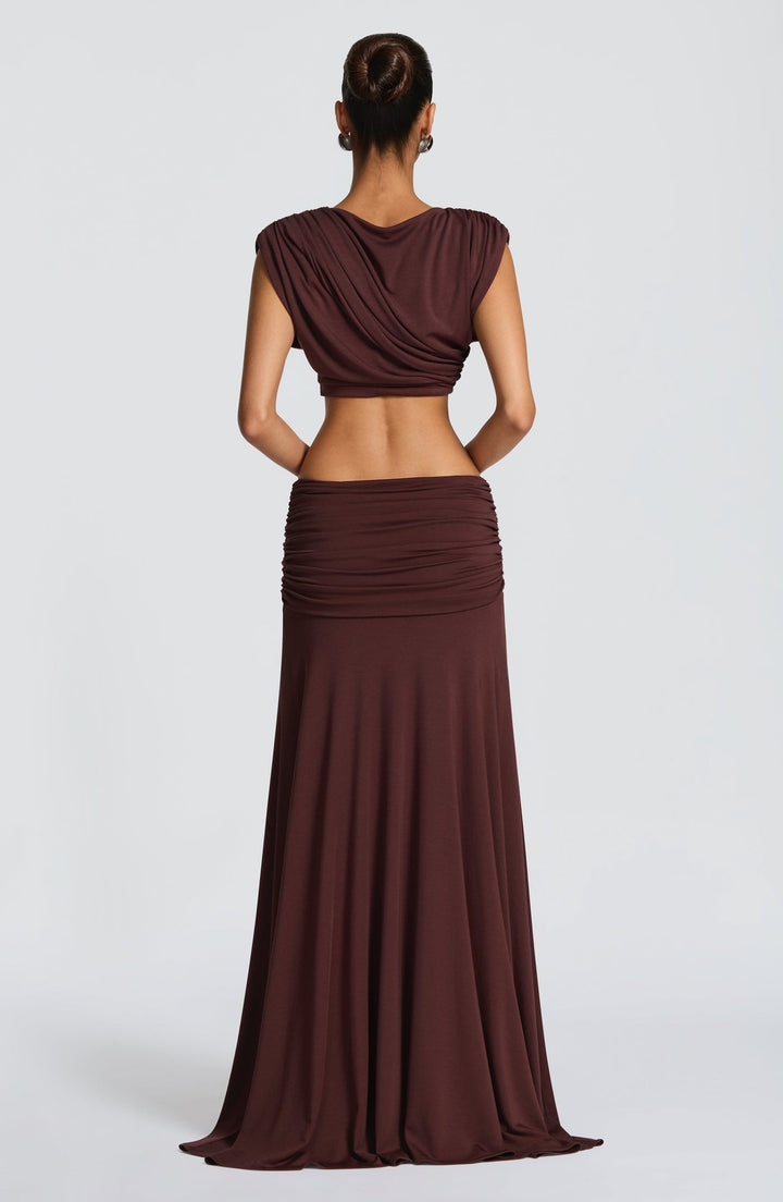 Ray - Two-piece pleated set with a maxi skirt and crop top