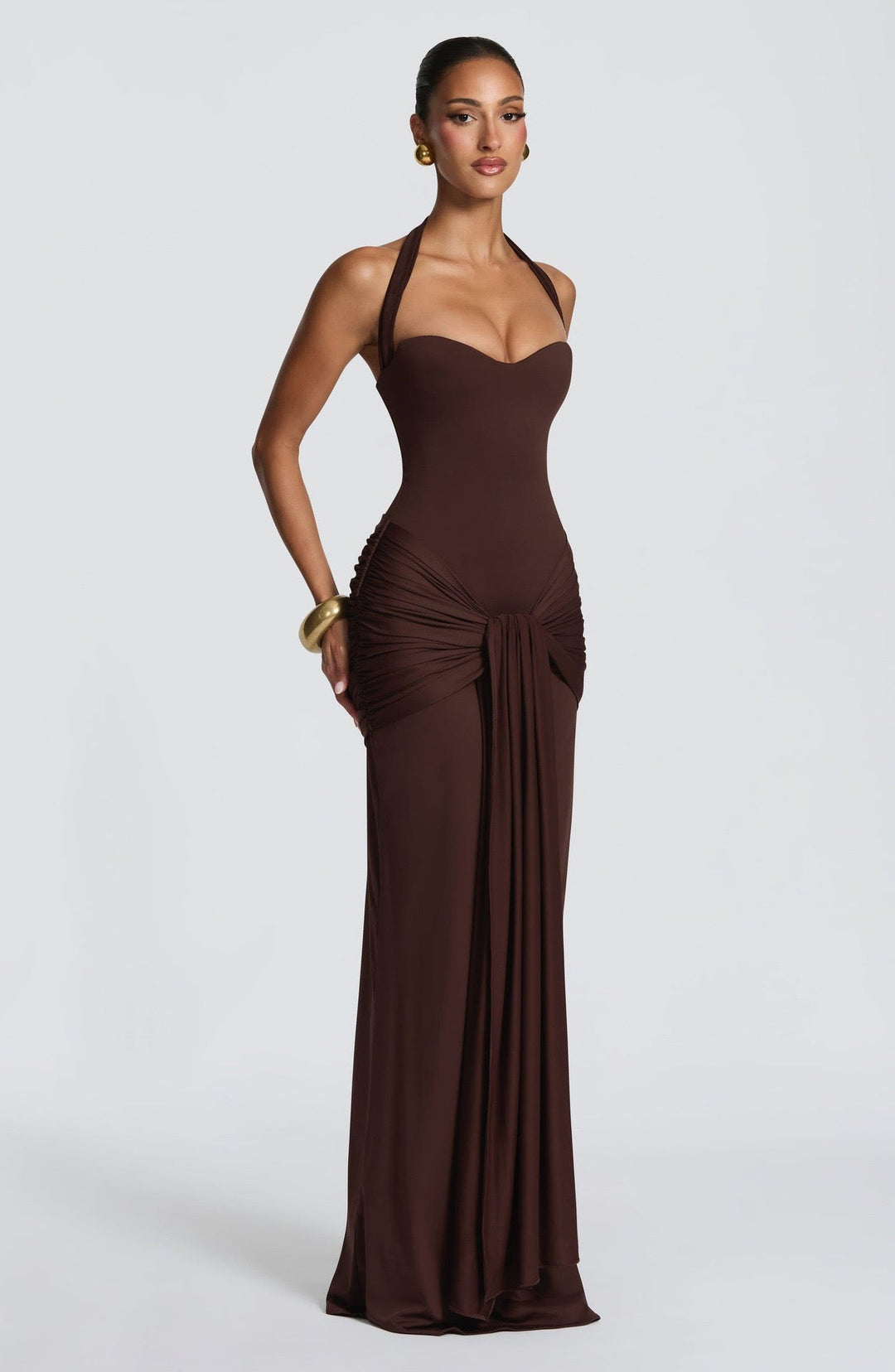 Maxi dress with a neck tie and open back – YALI