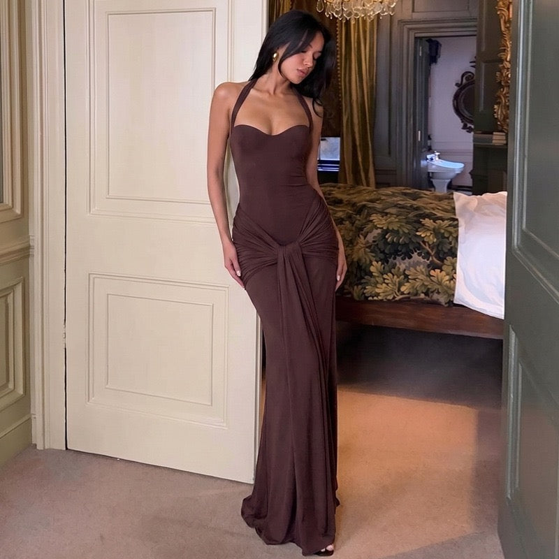 Maxi dress with a neck tie and open back – YALI
