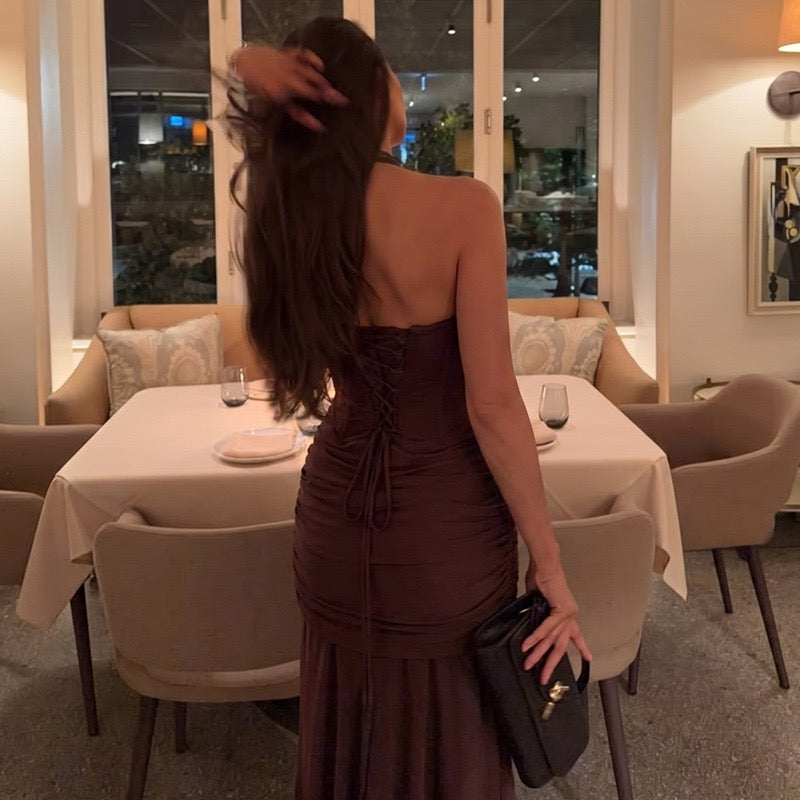Maxi dress with a neck tie and open back – YALI