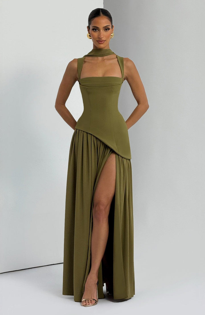 Maxi dress with back tie for waist fitting and chiffon with slit and scarf decoration - Tova
