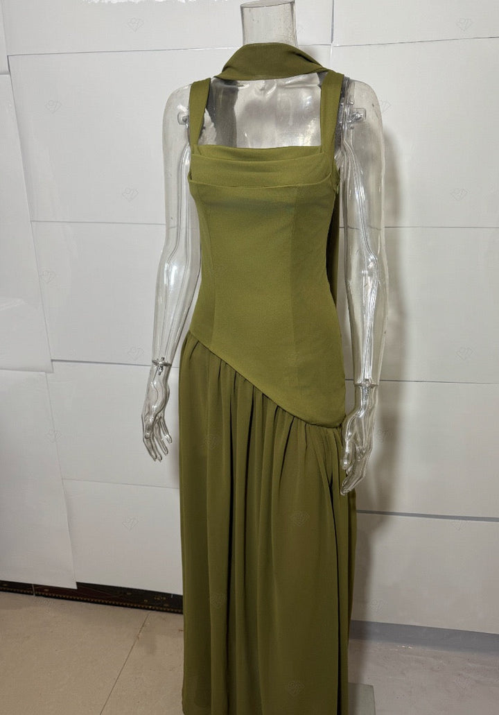 Maxi dress with back tie for waist fitting and chiffon with slit and scarf decoration - Tova