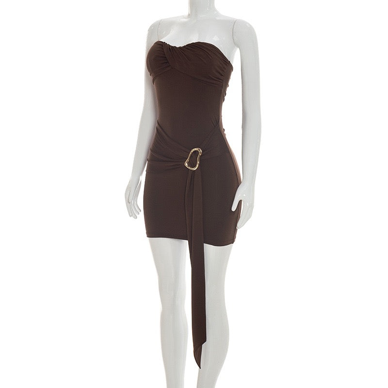 Strapless ruched mini dress with buckle embellishment – SOLEDAD