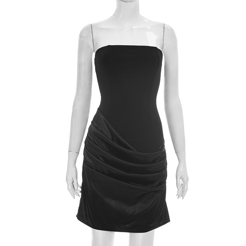 Strapless mini dress with a corset and satin pleat detailing – Sagi