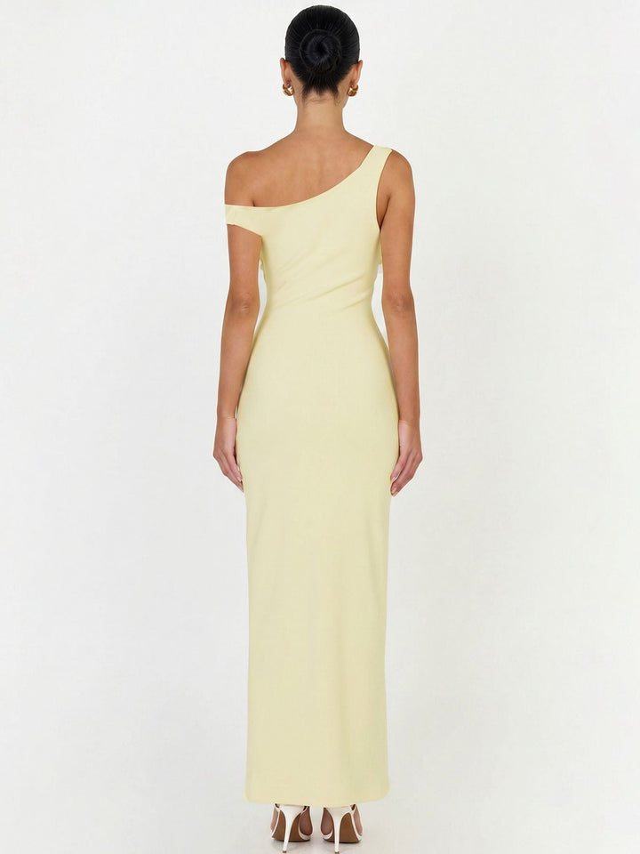 Marilyn - Off-the-shoulder maxi dress with a slit design