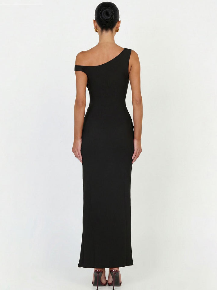 Marilyn - Off-the-shoulder maxi dress with a slit design