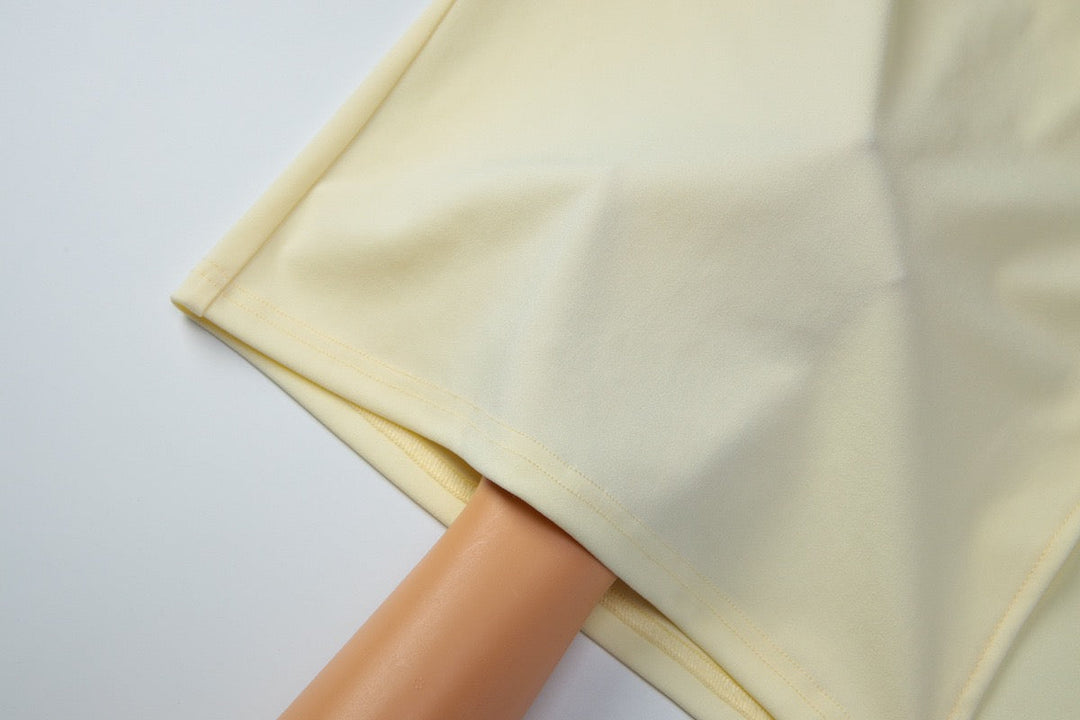 Marilyn - Off-the-shoulder maxi dress with a slit design