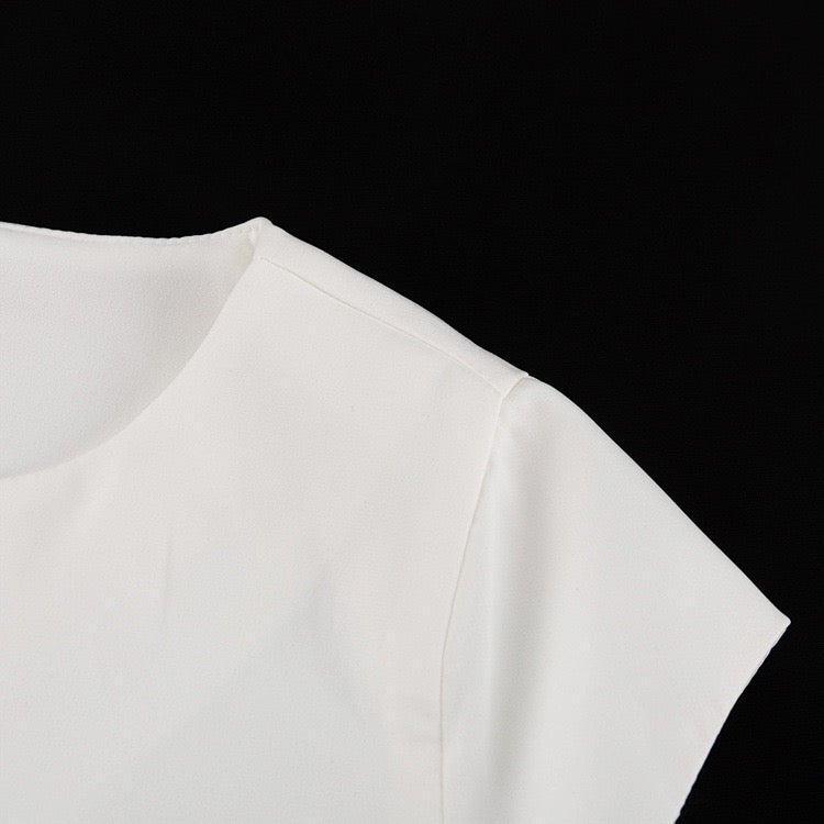 Elegant midi dress with button embellishments – Anava