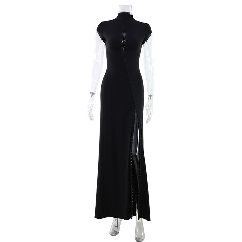 Maxi Dress with Asymmetric Slit and Pin Closure - Niv