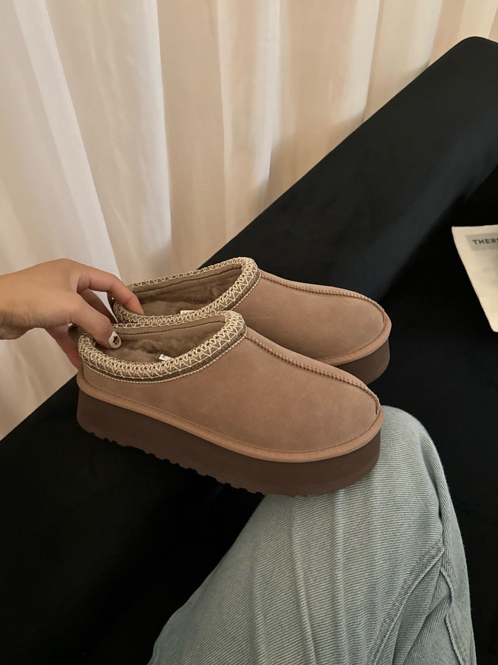 High-Quality Furry Slippers in Various Colors