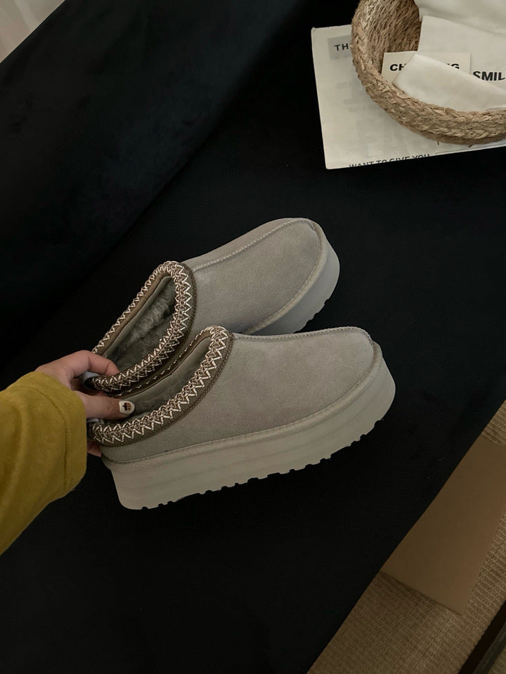 High-Quality Furry Slippers in Various Colors