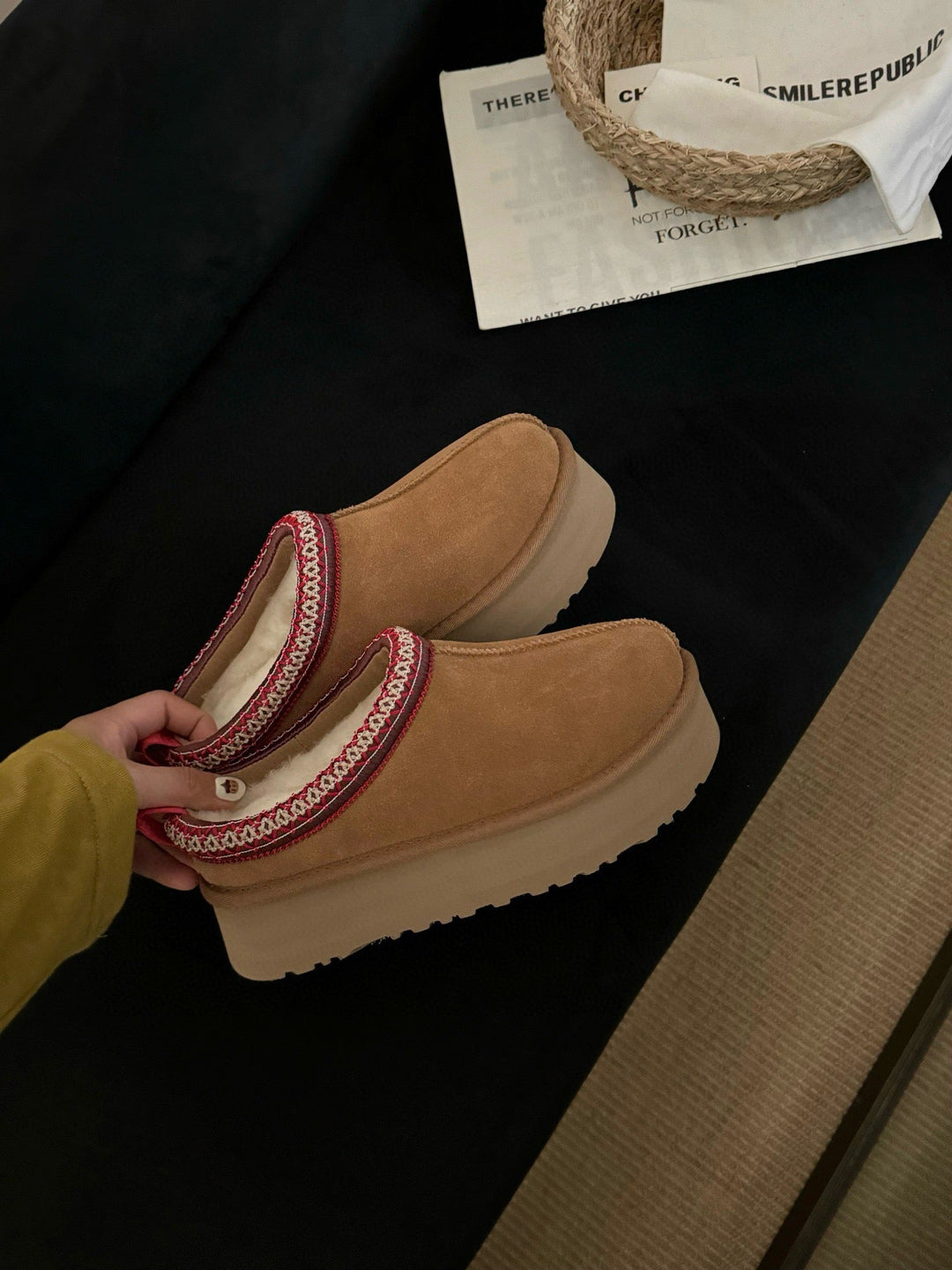 High-Quality Furry Slippers in Various Colors