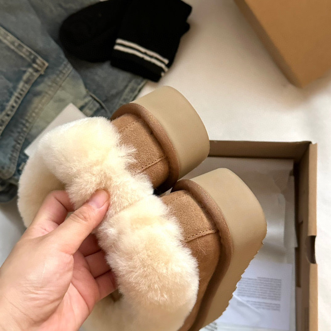 High-Quality Furry Slippers Flat / Platform