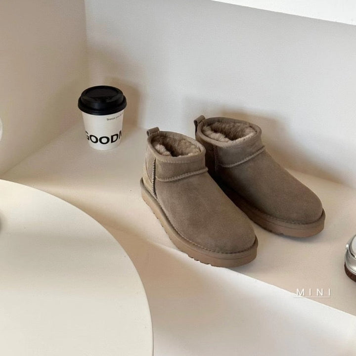 High-Quality Furry Shoes - Flat / Platform