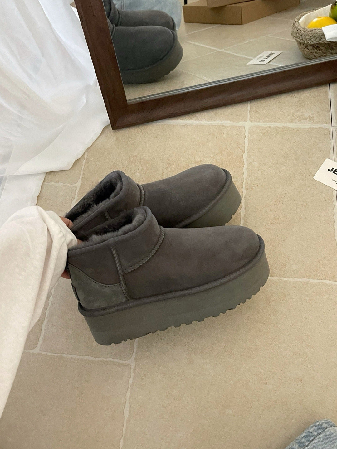 High-Quality Furry Shoes - Flat / Platform