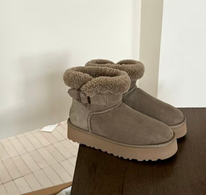 High-Quality Furry Design Boots with Buckle Closure