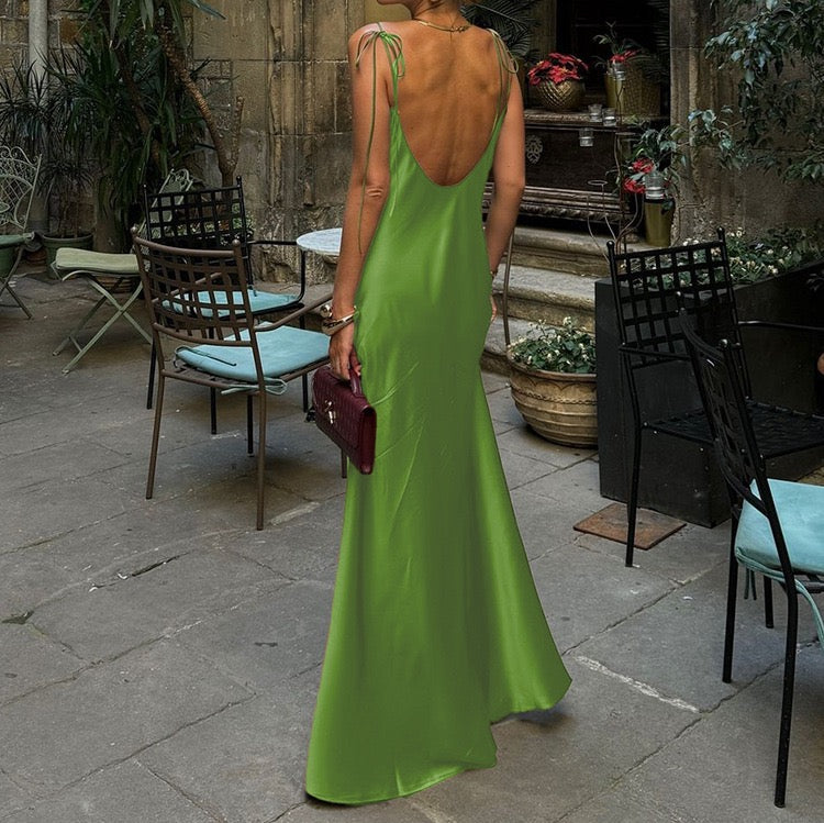 Satin maxi dress with tie straps – Lia