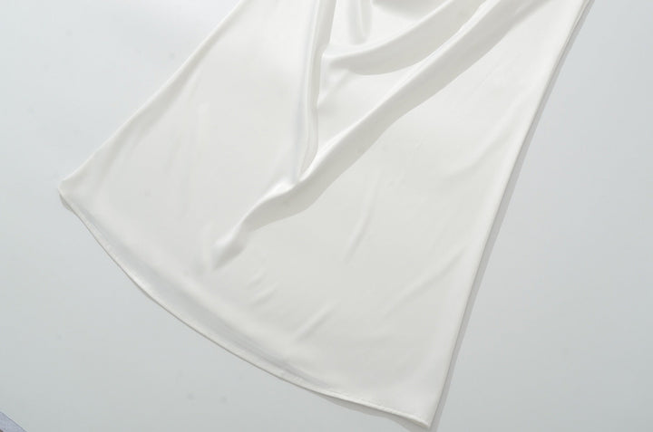 Maxi dress with satin pleats and corset tie at the back for waist fitting - Loiana