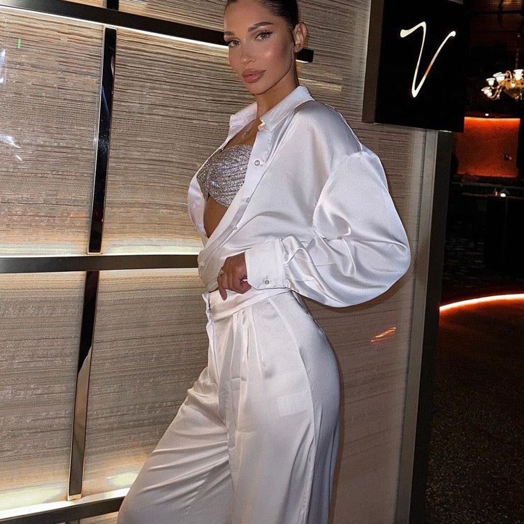 Two-piece satin suit with tie top and long pants – Ava