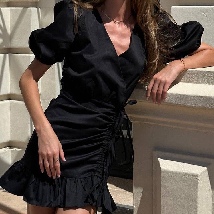 Mini dress with ruched and tie design – Gefen
