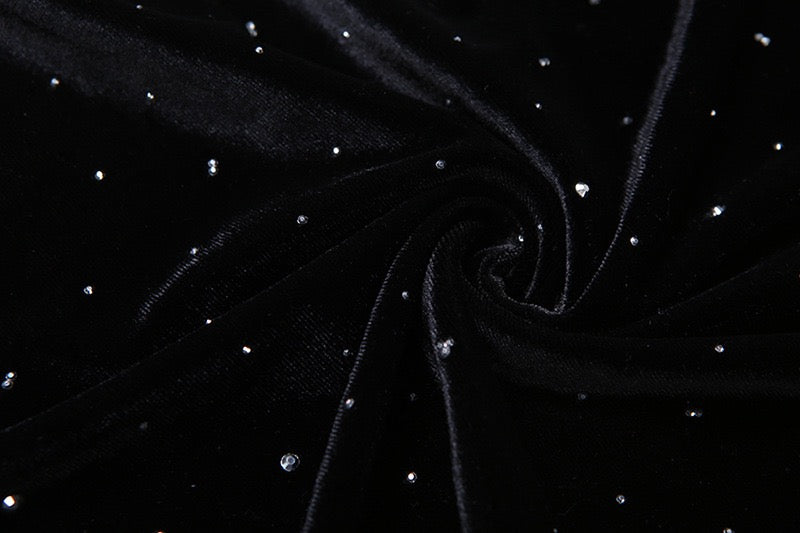 Velvet mini dress decorated with sequins - Nelly
