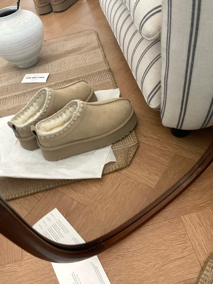 High-Quality Furry Slippers with Rustic Design