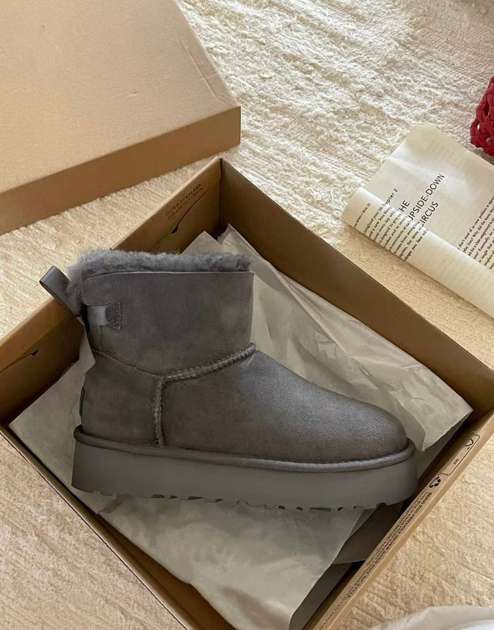 High-Quality Furry Design Boots with Bow Decoration