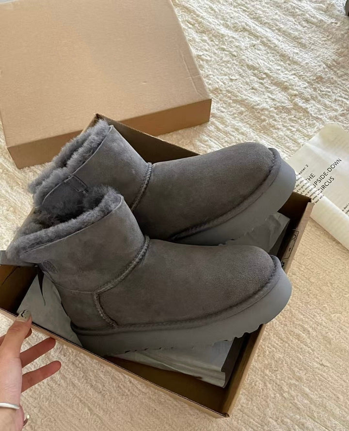 High-Quality Furry Design Boots with Bow Decoration