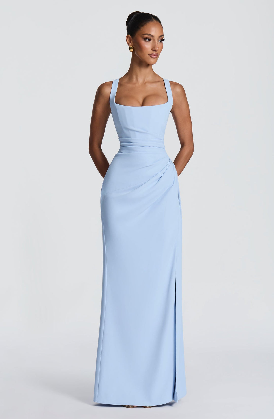 Elegant maxi dress with a slit and back ties for a fitted waist – SKY