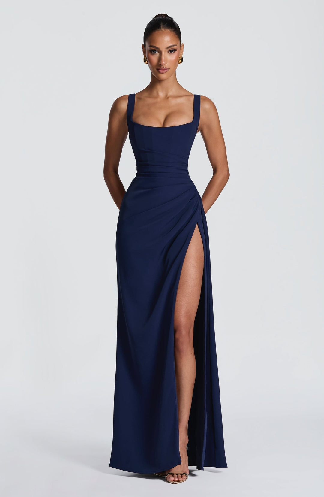 Elegant maxi dress with a slit and back ties for a fitted waist – SKY