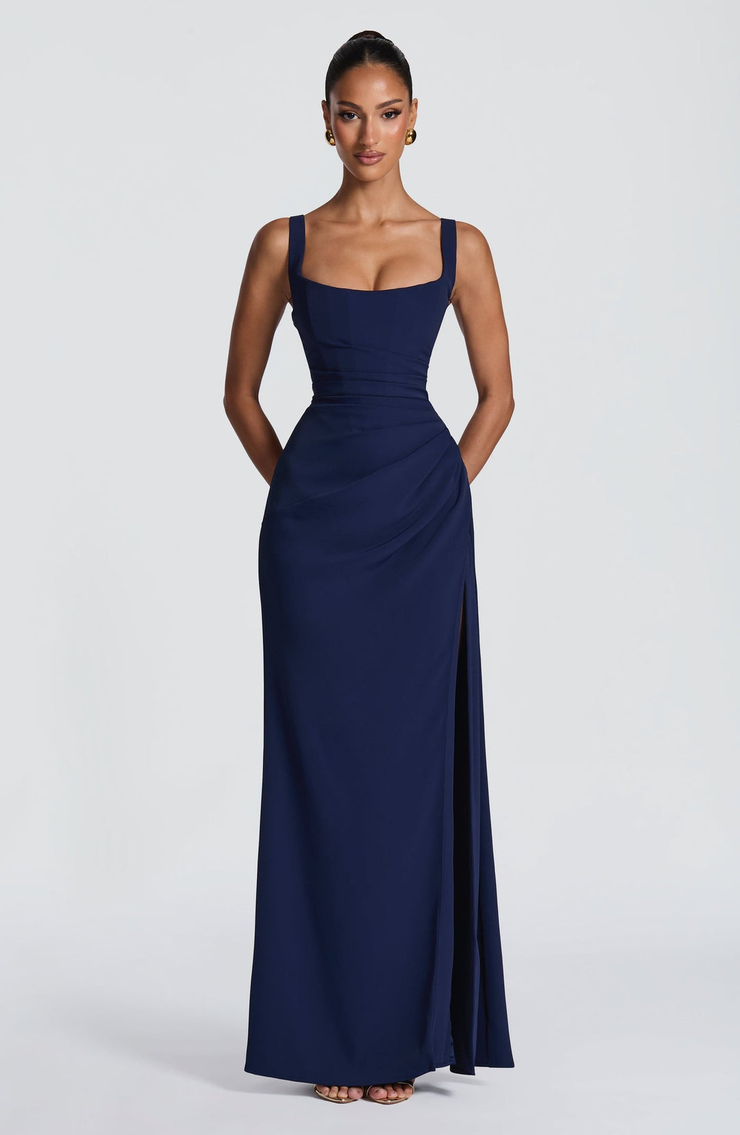 Elegant maxi dress with a slit and back ties for a fitted waist – SKY