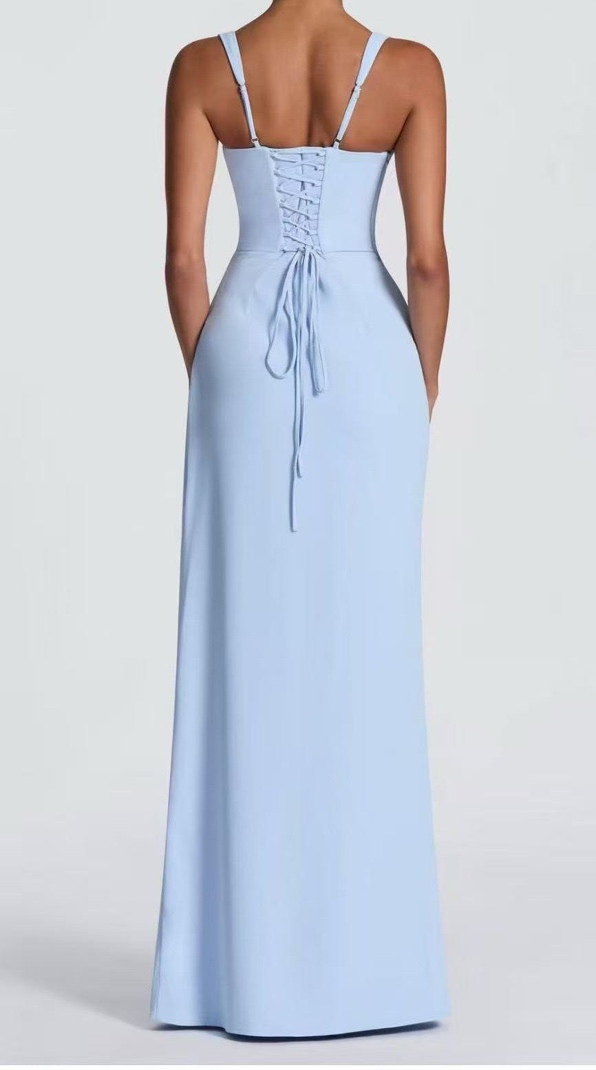 Elegant maxi dress with a slit and back ties for a fitted waist – SKY