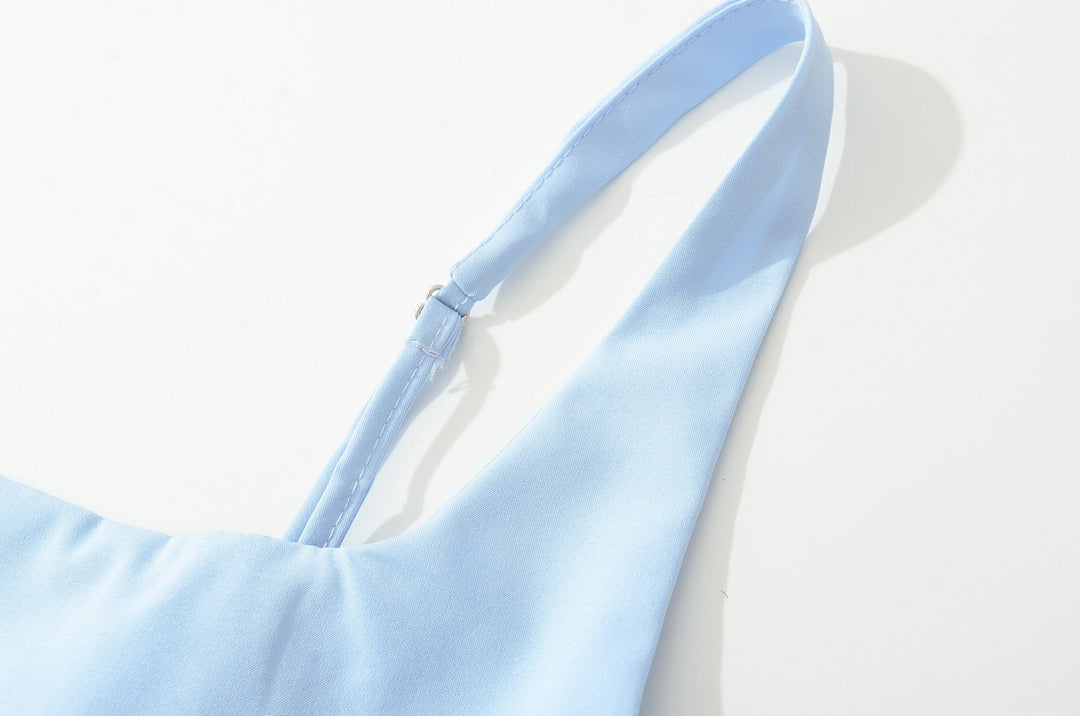 Elegant maxi dress with a slit and back ties for a fitted waist – SKY