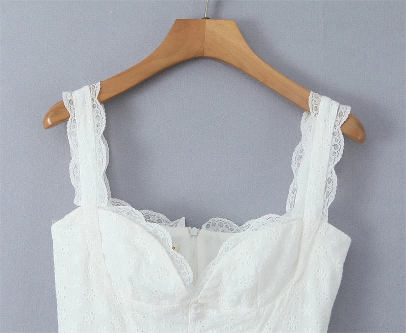 A-line country-style mini dress with floral embroidery – Amy