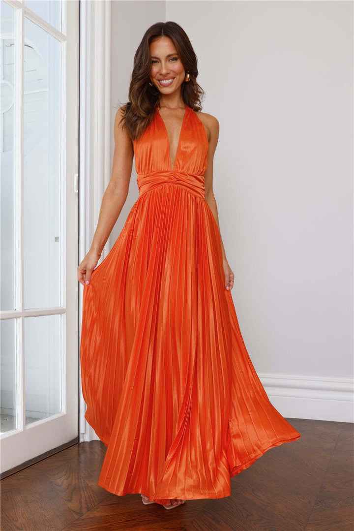 Maxi satin dress with pleats and tie at the nape, open back - Laila