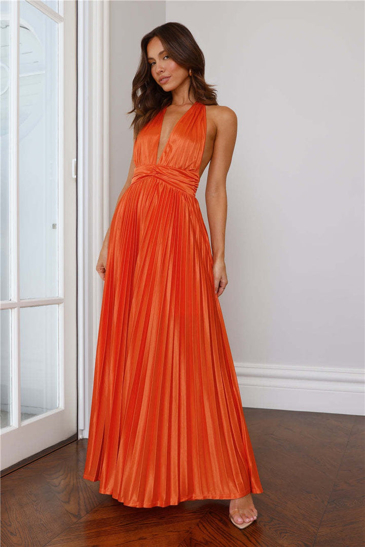 Maxi satin dress with pleats and tie at the nape, open back - Laila