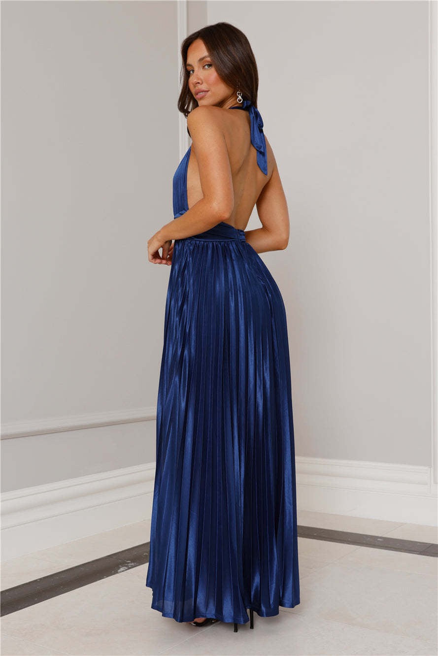 Maxi satin dress with pleats and tie at the nape, open back - Laila