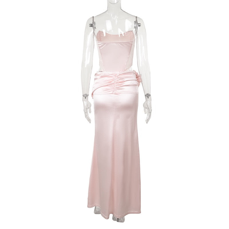 Strapless satin maxi dress with pleats and slit decorated with a flower - Joyce