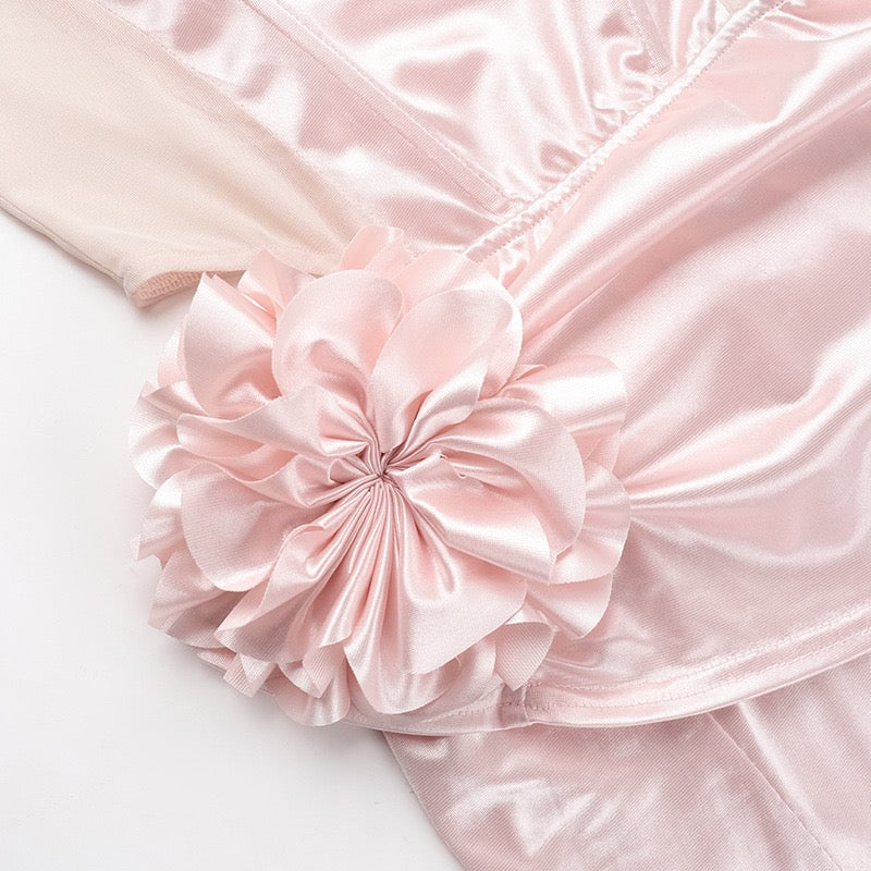 Strapless satin maxi dress with pleats and slit decorated with a flower - Joyce