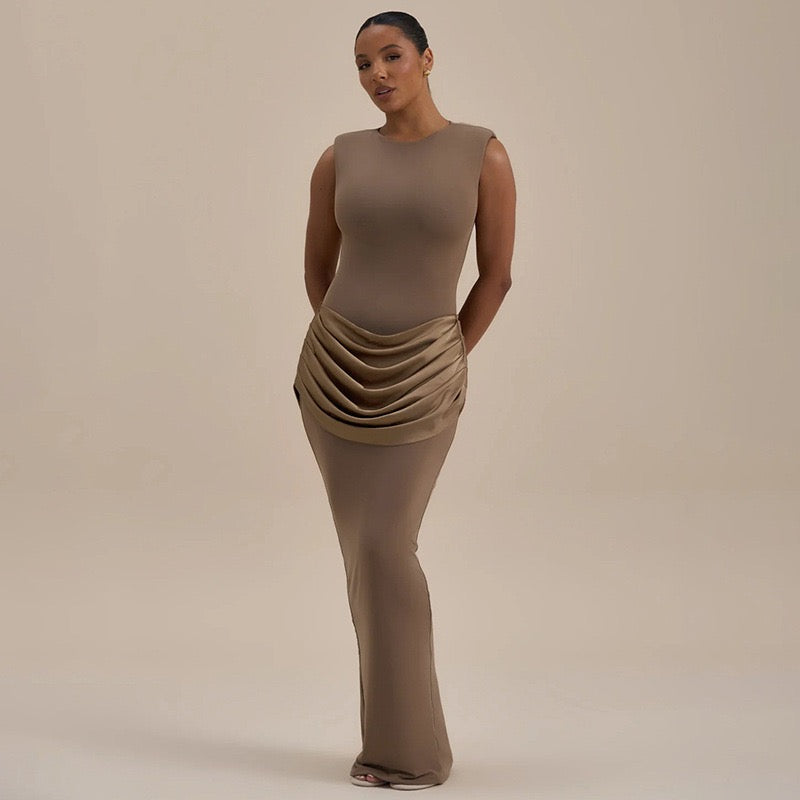 Maxi dress with satin pleats design - Yolan