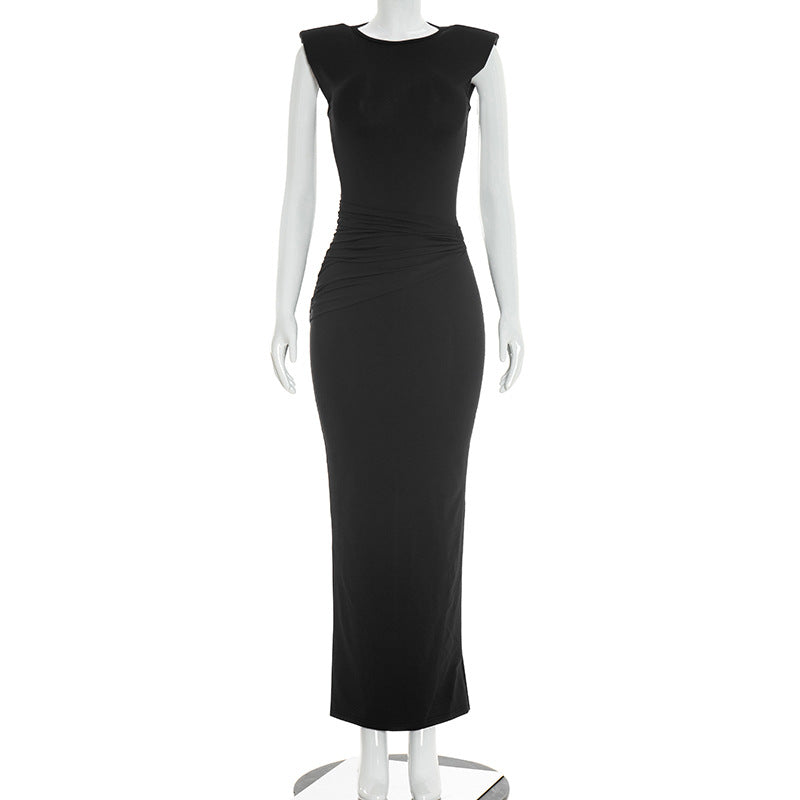 Elegant maxi dress with a buckle design - Messi